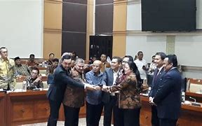 Ketua Komisi 3 Dpr Ri